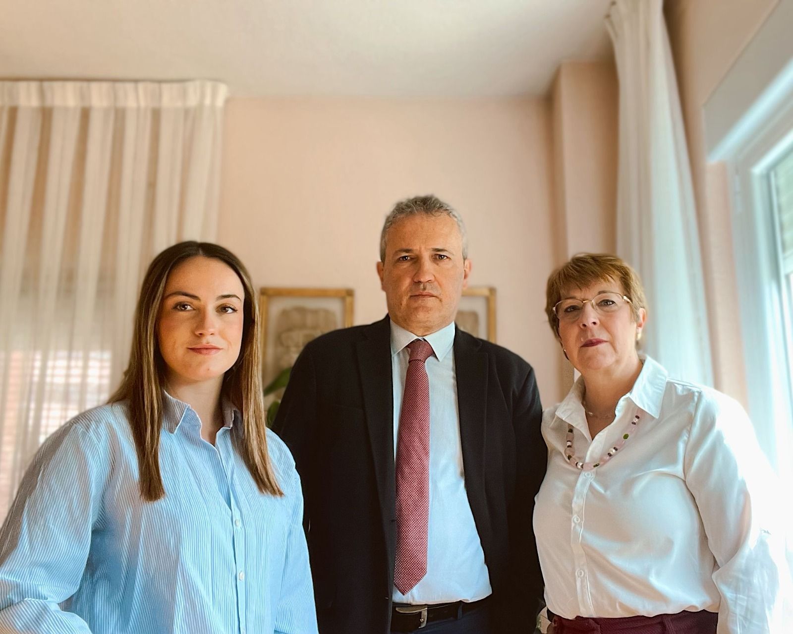 Equipo de abogados de Alcázar & Asociados
